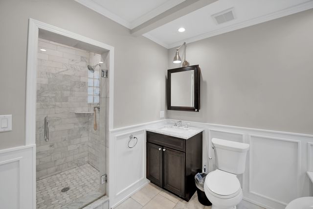 2014 W Hopkins Place, Chicago, IL 60643