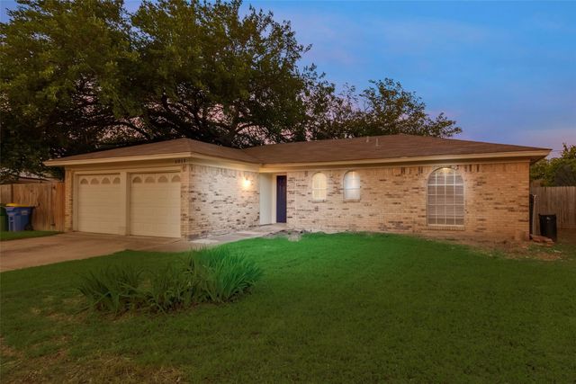 6013 Barry Drive, Watauga, TX 76148