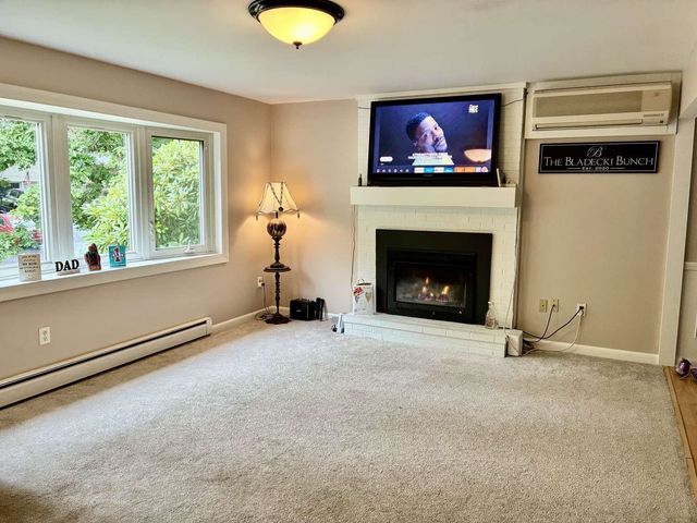421 Pleasant Street, Laconia, NH 03246