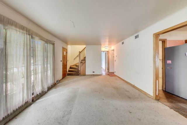 219 E Berkshire Avenue, Lombard, IL 60148