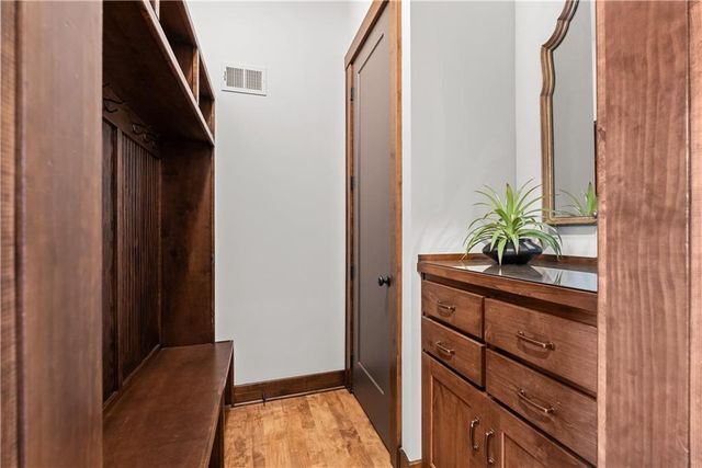 2808 NW Nutall Court, Lee's Summit, MO 64081