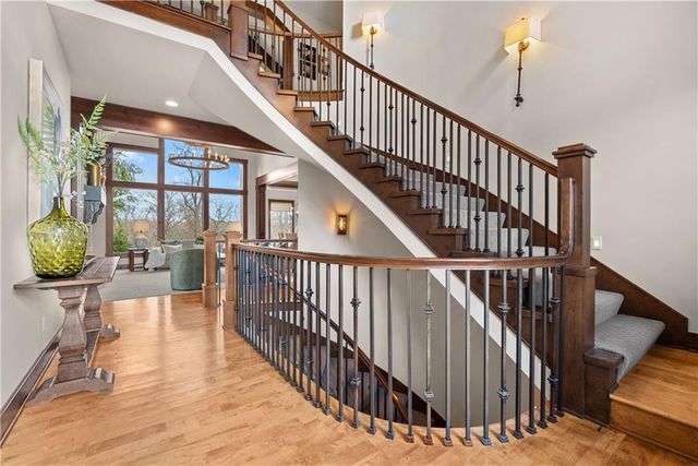 2808 NW Nutall Court, Lee's Summit, MO 64081