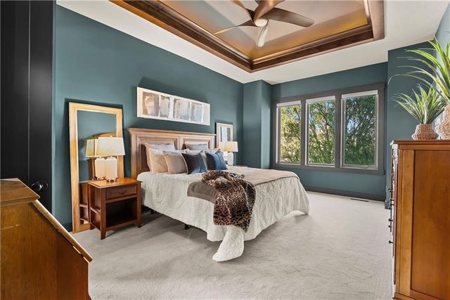 2808 NW Nutall Court, Lee's Summit, MO 64081