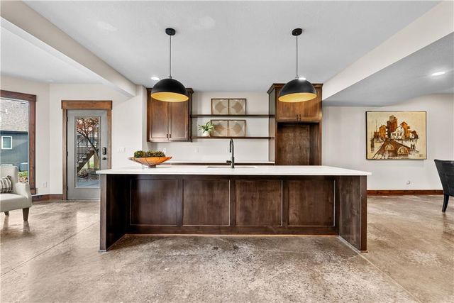 2808 NW Nutall Court, Lee's Summit, MO 64081