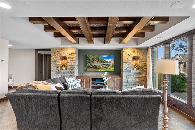 2808 NW Nutall Court, Lee's Summit, MO 64081