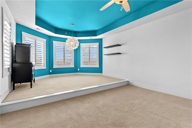 2808 NW Nutall Court, Lee's Summit, MO 64081