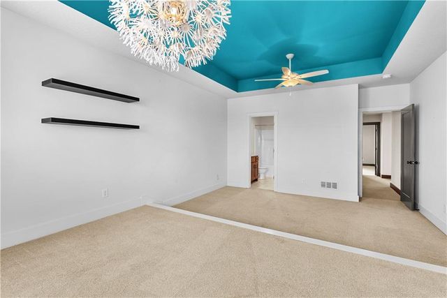 2808 NW Nutall Court, Lee's Summit, MO 64081