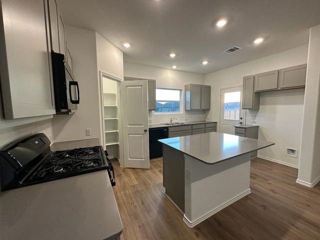 336 Canley LOOP, Hutto, TX 78634