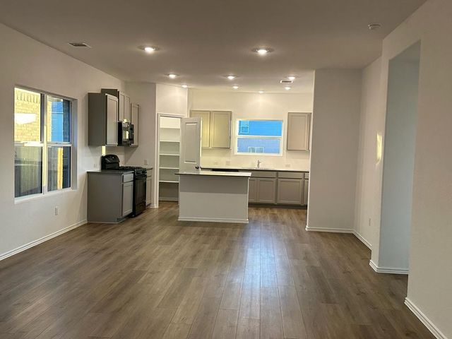 336 Canley LOOP, Hutto, TX 78634