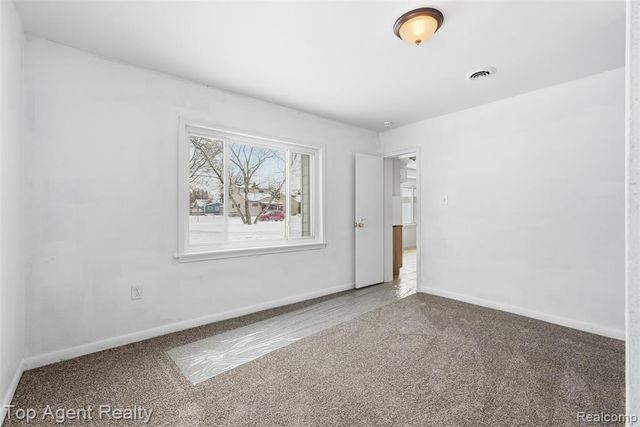 23615 Columbus Avenue, Warren, MI 48089