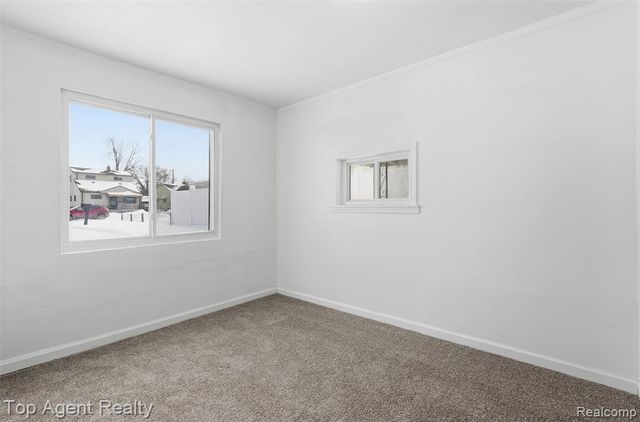 23615 Columbus Avenue, Warren, MI 48089