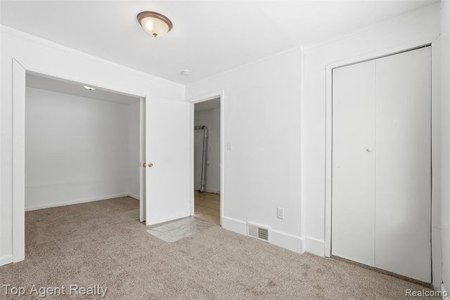 23615 Columbus Avenue, Warren, MI 48089