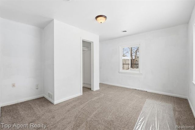 23615 Columbus Avenue, Warren, MI 48089