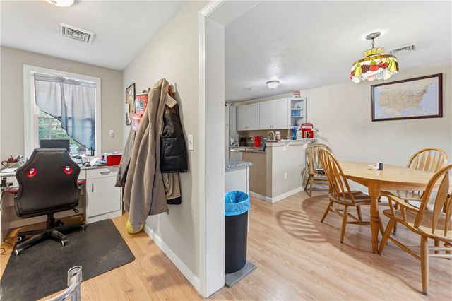 2 Burnside Avenue, Seekonk, MA 02771