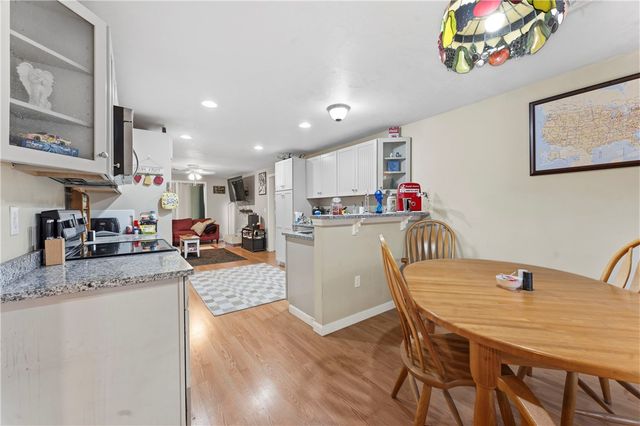 2 Burnside Avenue, Seekonk, MA 02771