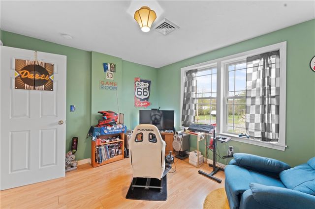 2 Burnside Avenue, Seekonk, MA 02771