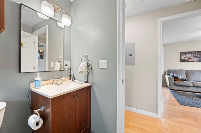 2 Burnside Avenue, Seekonk, MA 02771