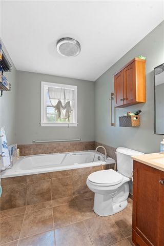 2 Burnside Avenue, Seekonk, MA 02771