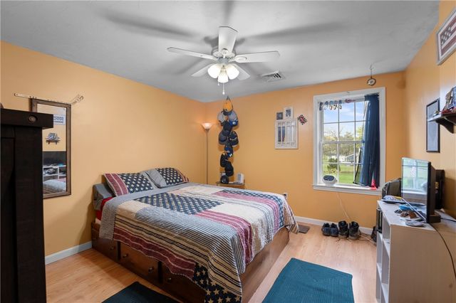 2 Burnside Avenue, Seekonk, MA 02771