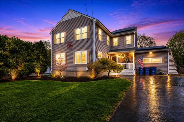 2 Burnside Avenue, Seekonk, MA 02771