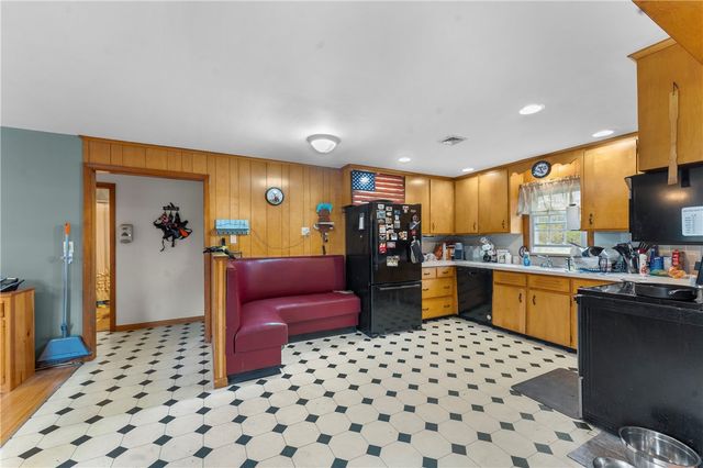 2 Burnside Avenue, Seekonk, MA 02771