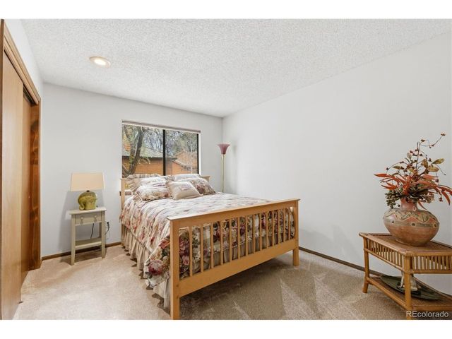 47 S Eagle Cir, Aurora, CO 80012