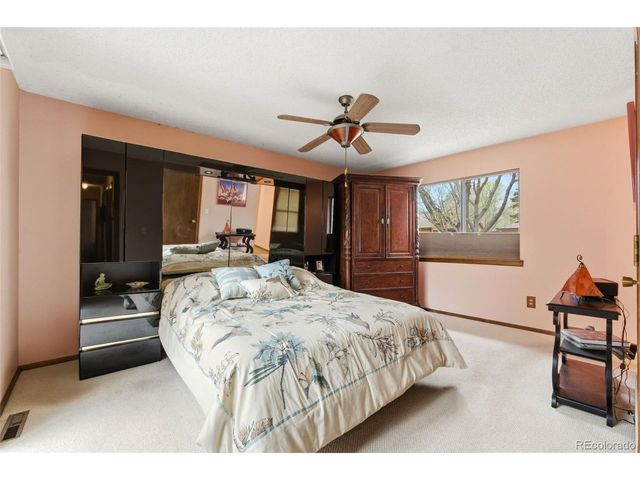 47 S Eagle Cir, Aurora, CO 80012