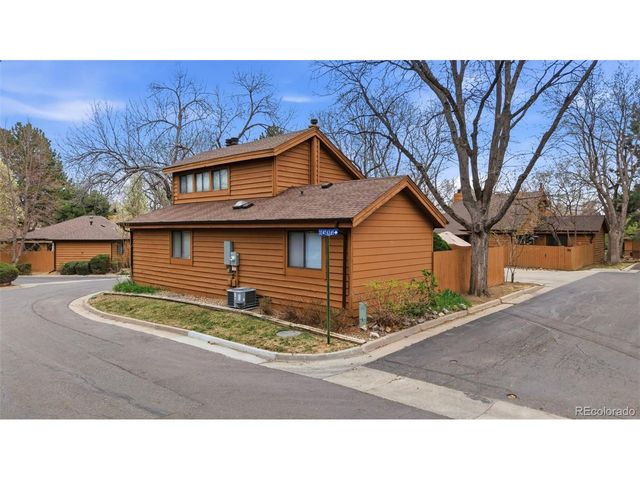 47 S Eagle Cir, Aurora, CO 80012