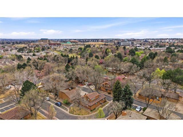 47 S Eagle Cir, Aurora, CO 80012