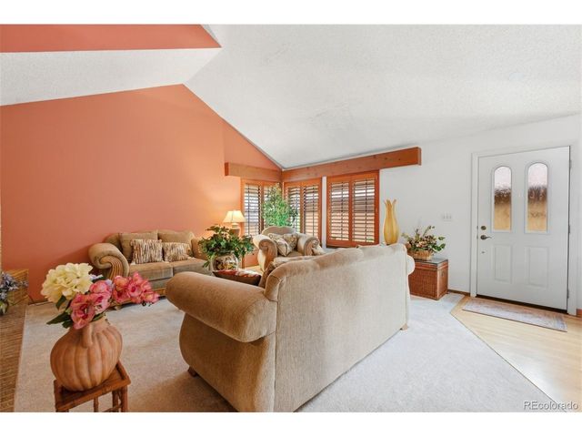 47 S Eagle Cir, Aurora, CO 80012