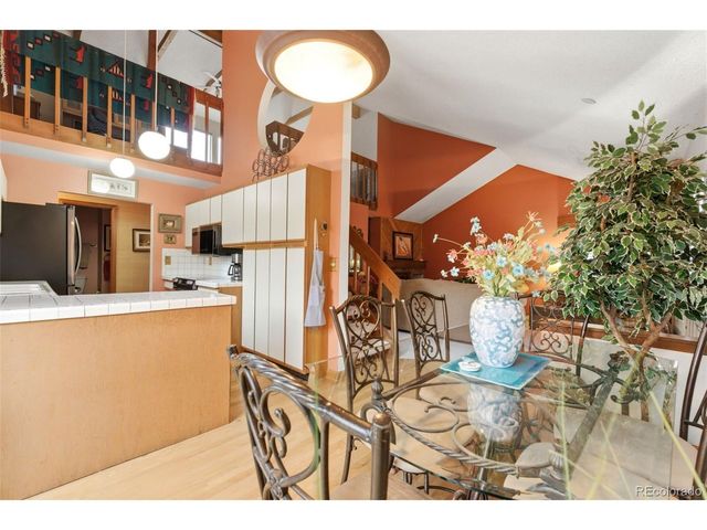 47 S Eagle Cir, Aurora, CO 80012