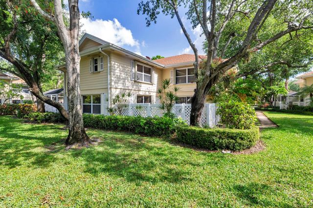 8142 Bridgewater Court 42c, Lake Clarke Shores, FL 33406