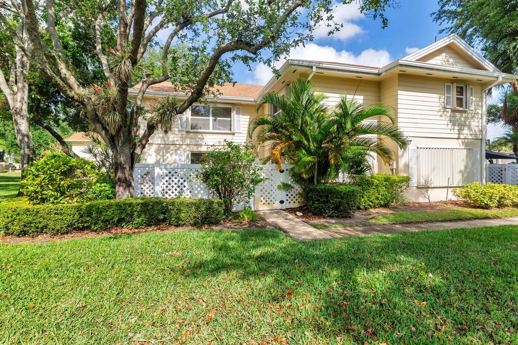 8142 Bridgewater Court 42c, Lake Clarke Shores, FL 33406