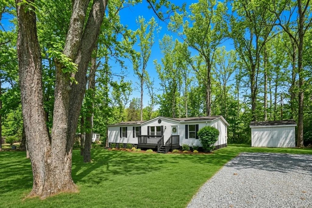 249 Hillcrest Rd, Kingston Springs, TN 37082