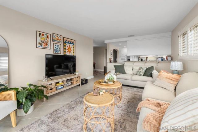 7635 Eads Ave 306, La Jolla, CA 92037