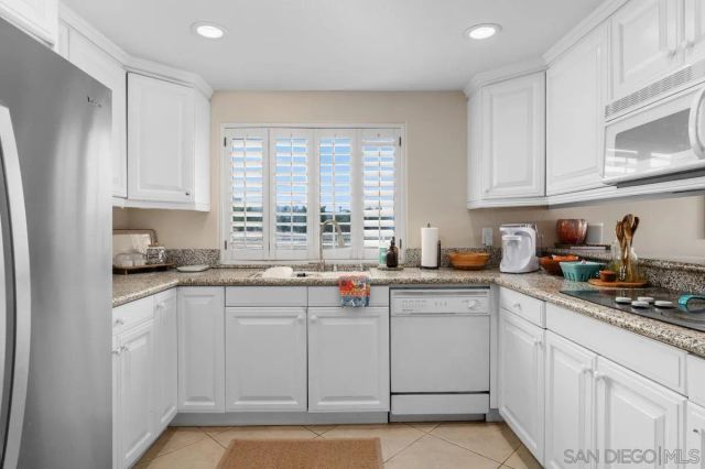 7635 Eads Ave 306, La Jolla, CA 92037