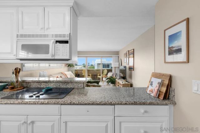 7635 Eads Ave 306, La Jolla, CA 92037
