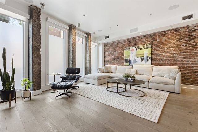 406-418 Commercial St 1A, Boston, MA 02109