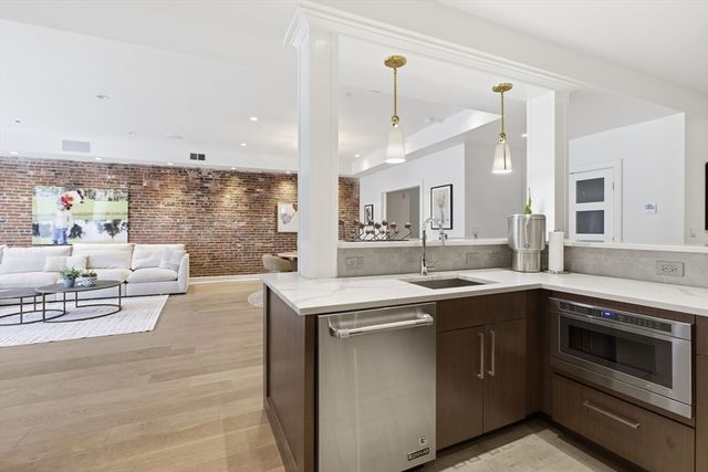 406-418 Commercial St 1A, Boston, MA 02109