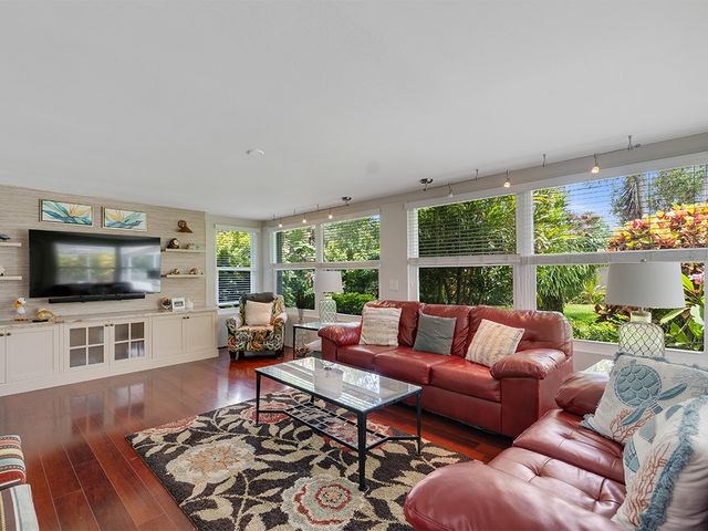 816 Acacia Road, Vero Beach, FL 32963
