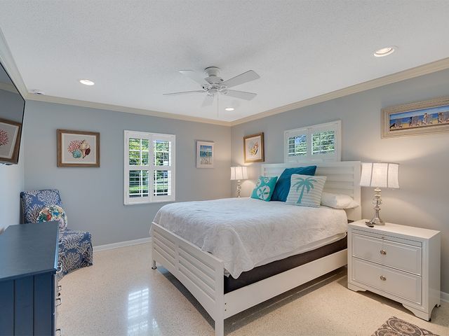 816 Acacia Road, Vero Beach, FL 32963