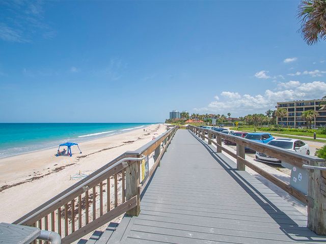 816 Acacia Road, Vero Beach, FL 32963