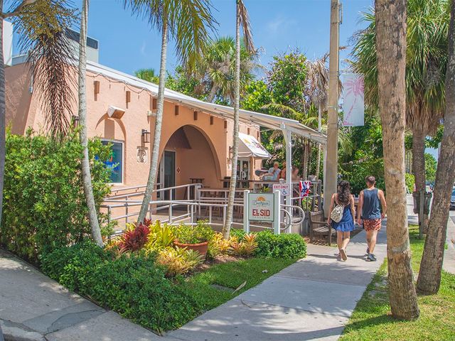 816 Acacia Road, Vero Beach, FL 32963