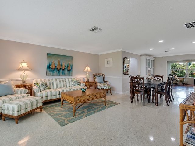 816 Acacia Road, Vero Beach, FL 32963