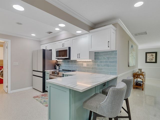 816 Acacia Road, Vero Beach, FL 32963
