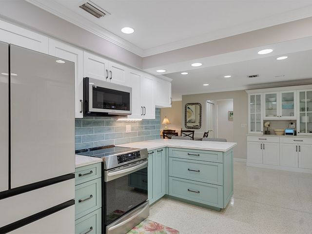 816 Acacia Road, Vero Beach, FL 32963