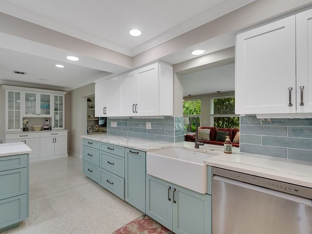 816 Acacia Road, Vero Beach, FL 32963