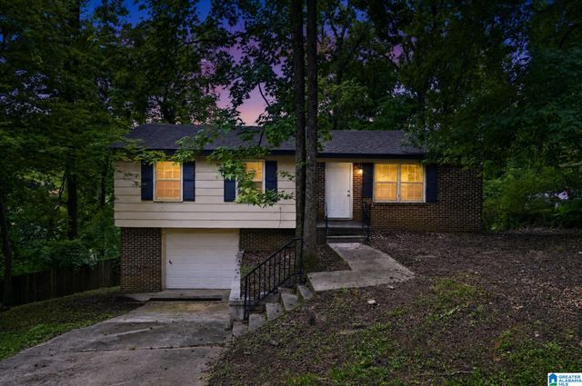 1613 BARRINGTON LANE NE, Center Point, AL 35215