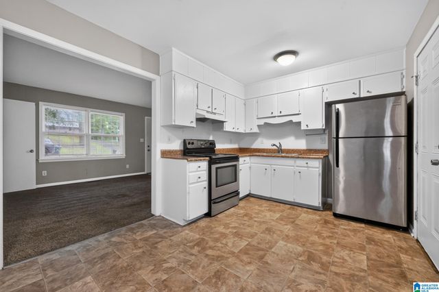 1613 BARRINGTON LANE NE, Center Point, AL 35215