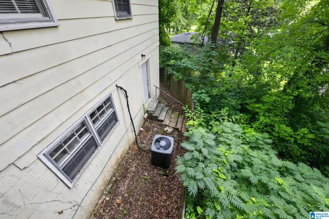 1613 BARRINGTON LANE NE, Center Point, AL 35215